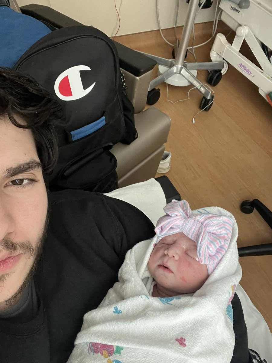 𝘼𝙙𝙤𝙘𝙩𝙨 tweet media