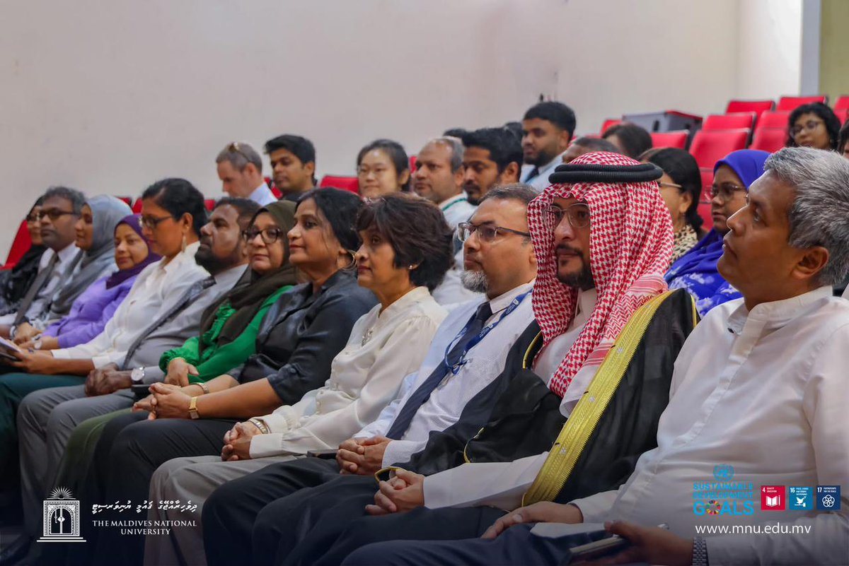 #FOSIM with #CSSS of <a href="/MNUedu/">The Maldives National University</a>  hosted a “Joint Seminar Series on Small States Security and Foreign Policy – Panel Discussion 2026”, where academia and practitioners came together. From the Ministry, Joint Secretary Mariyam Midhfa Naeem participated as one of the Panelists.