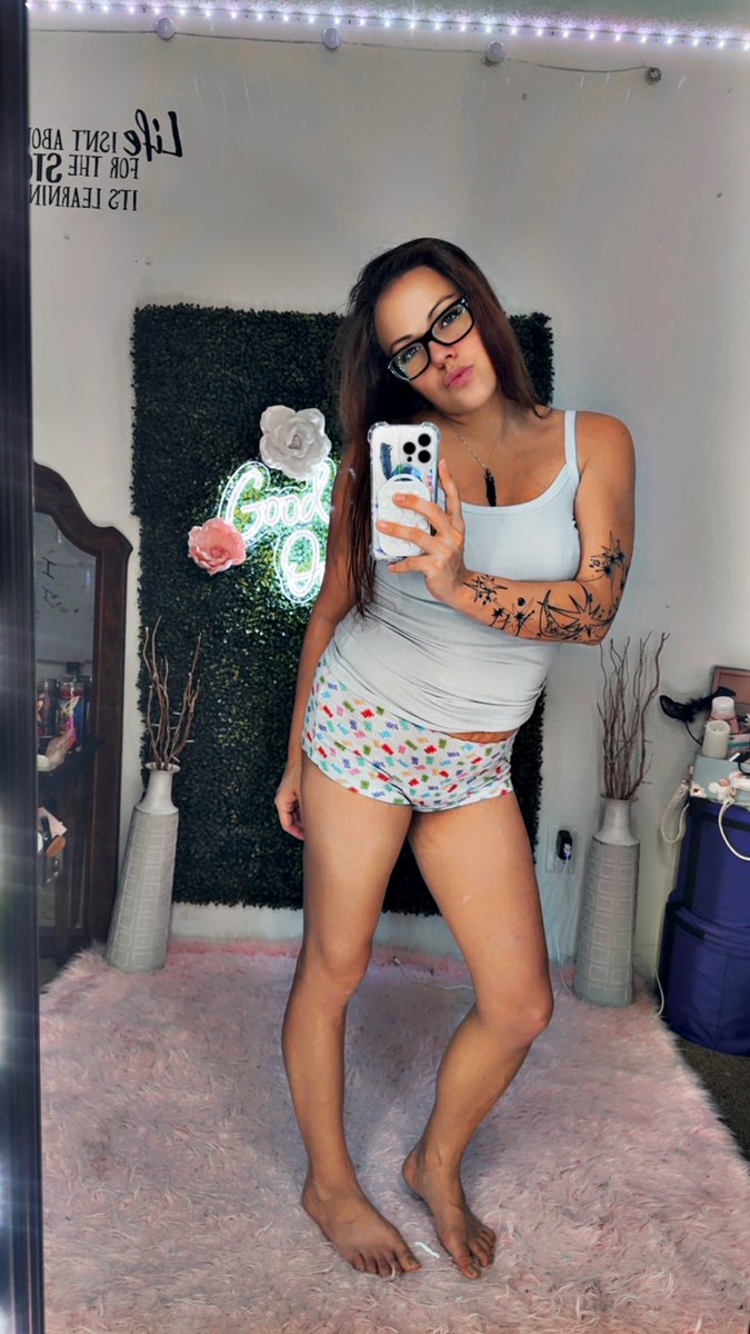 OneCosmicWonder tweet media