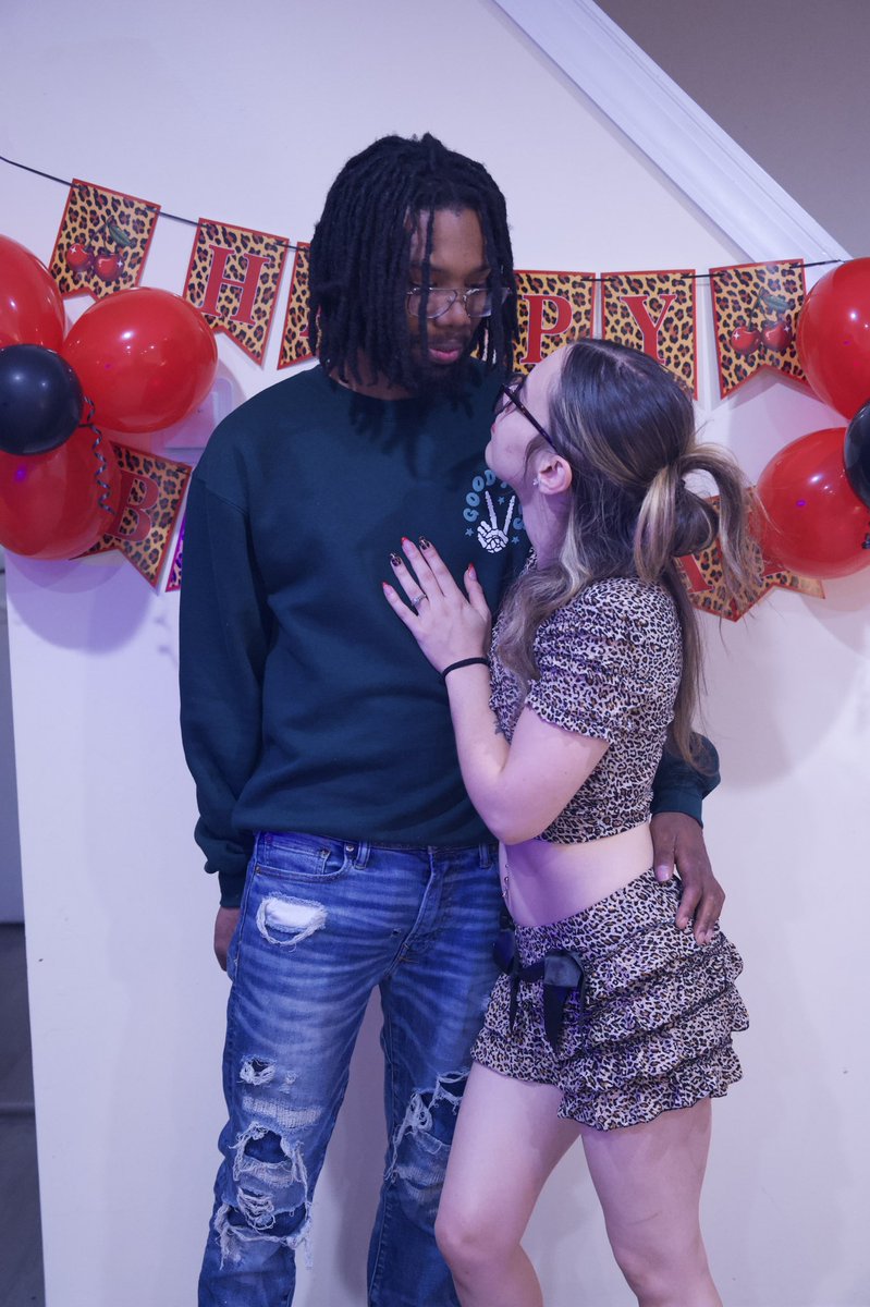 Babycolombula's tweet photo. I don’t usually be posting my Mann as often as I used to but Valentine’s Day is really 6 yrs w my baby 🥹👑
If the world knew all we’ve gone through together I love this man so mf much the way he provides /the dad he is/the husband he will be ! I just loveeee my teddy bear 🥹👑😍 https://t.co/gzaj7smJ5q