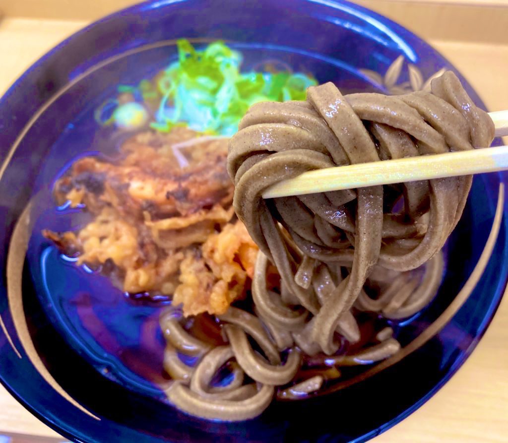 suehirosoba's tweet photo. 八丁堀スエヒロそば、本日2月11日（水祝）14時まで営業中です。
営業時間は
月　5時30分から14時
火ー土　3時から14時
日曜日定休日、月ー土は祝日でも通常営業
となります。 https://t.co/KAod6gXVFj