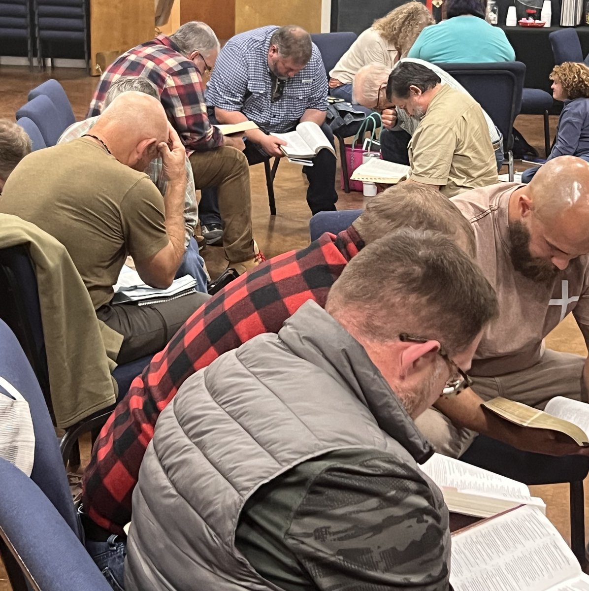 StrategicRenewl's tweet photo. At a recent 6:4 Pastors' Summit, leaders did something countercultural: they paused.

Prayer before planning. Presence before productivity. And clarity followed.

Before the next plan, pause and pray.
https://t.co/mUMW8UYxX5 https://t.co/hEebHUnTh6