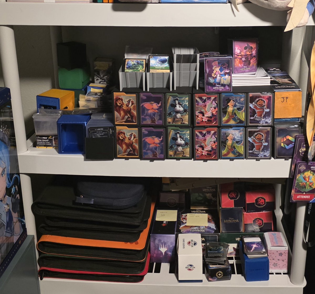 ItsHeyMiso's tweet photo. @DegradingLover @coflorcana Since rotation I've run a mix. My rotated playsets are in 4x4s (except one set that needs to switch over from the 2 4x3s but I'm too lazy to move) and my core con cards are in drawers by set/color. I do kind of miss flipping through the binders but the drawers are more efficient. https://t.co/X9vXyMbNBo