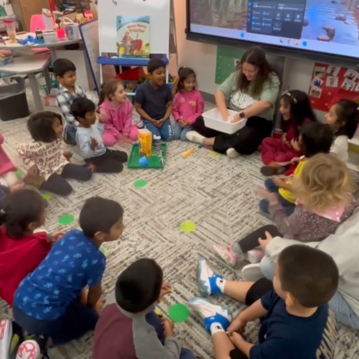 Today's 🌟Calhoun Class Connection🌟is Mrs. Diemer's class. They have been learning about Transportation and winter! As a class, they collaborated and made snow! They have used their knowledge of travel and transportation to plan a virtual trip to Disney! #CalhounConnects