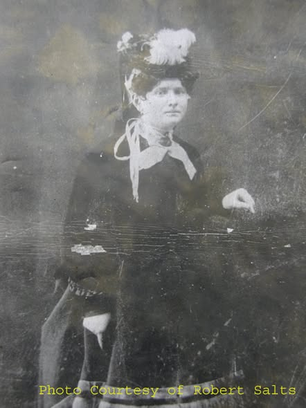 DarlingTerrace's tweet photo. The Donnelly Massacre
Jennie Donnelly, born in 1858 died 1916, was the only daughter in a family of seven boys. She was born the year after her father, James Donnelly Sr., killed Patrick Farrell and was conceived while he was in hiding from the law.
https://t.co/QBCrXuzVVC https://t.co/Rl1WutGlle