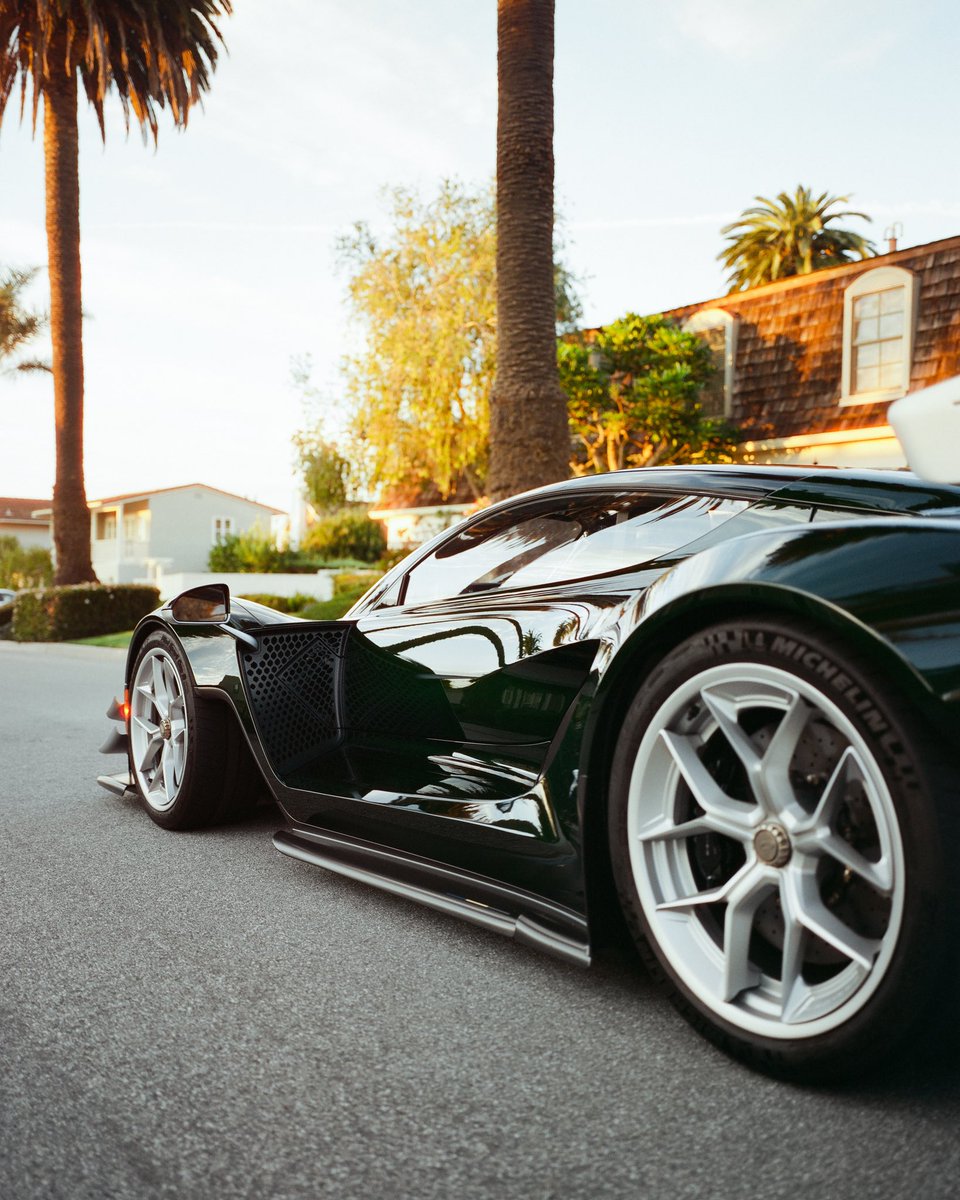 Czinger Vehicles tweet media