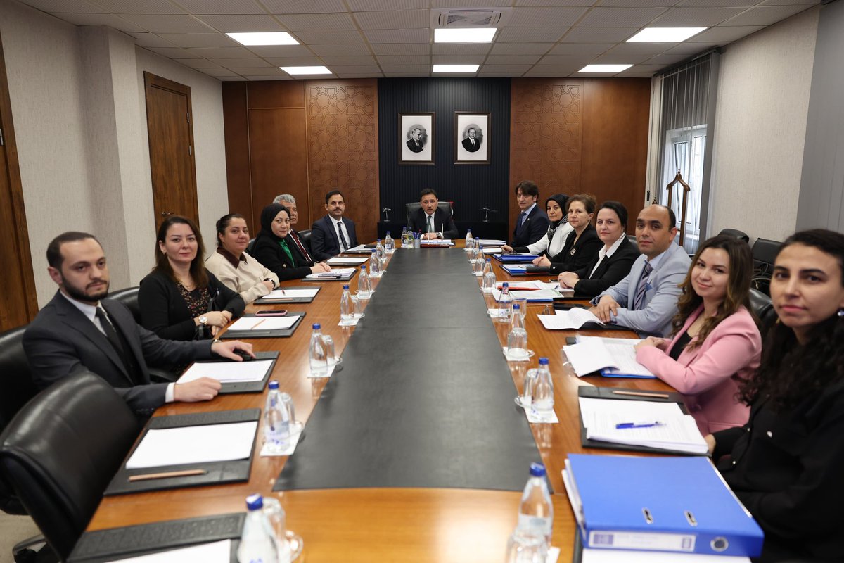gokmen_cicek_'s tweet photo. Valiliğimiz himayelerinde, Kocasinan Kaymakamlığımızca suça sürüklenen çocukların suçtan uzaklaştırılması ve güvenli bir gelecek inşa edebilmeleri amacıyla yürütülen önleyici ve rehabilite edici çalışmaların yer aldığı yeni bir proje hayata geçirildi.

Bu proje ile çocuklarımızı kendi kaderleri ile baş başa bırakmamak adına büyük bir emek veriliyor.

Bu projede emeği geçen, başta Kocasinan Kaymakamımız Erdoğan Turan Ermiş olmak üzere katkı sunan tüm kurum ve paydaşlara teşekkür ediyorum.