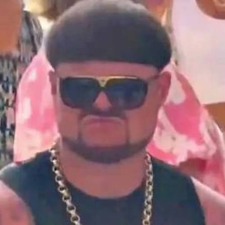 An0MillY tweet media