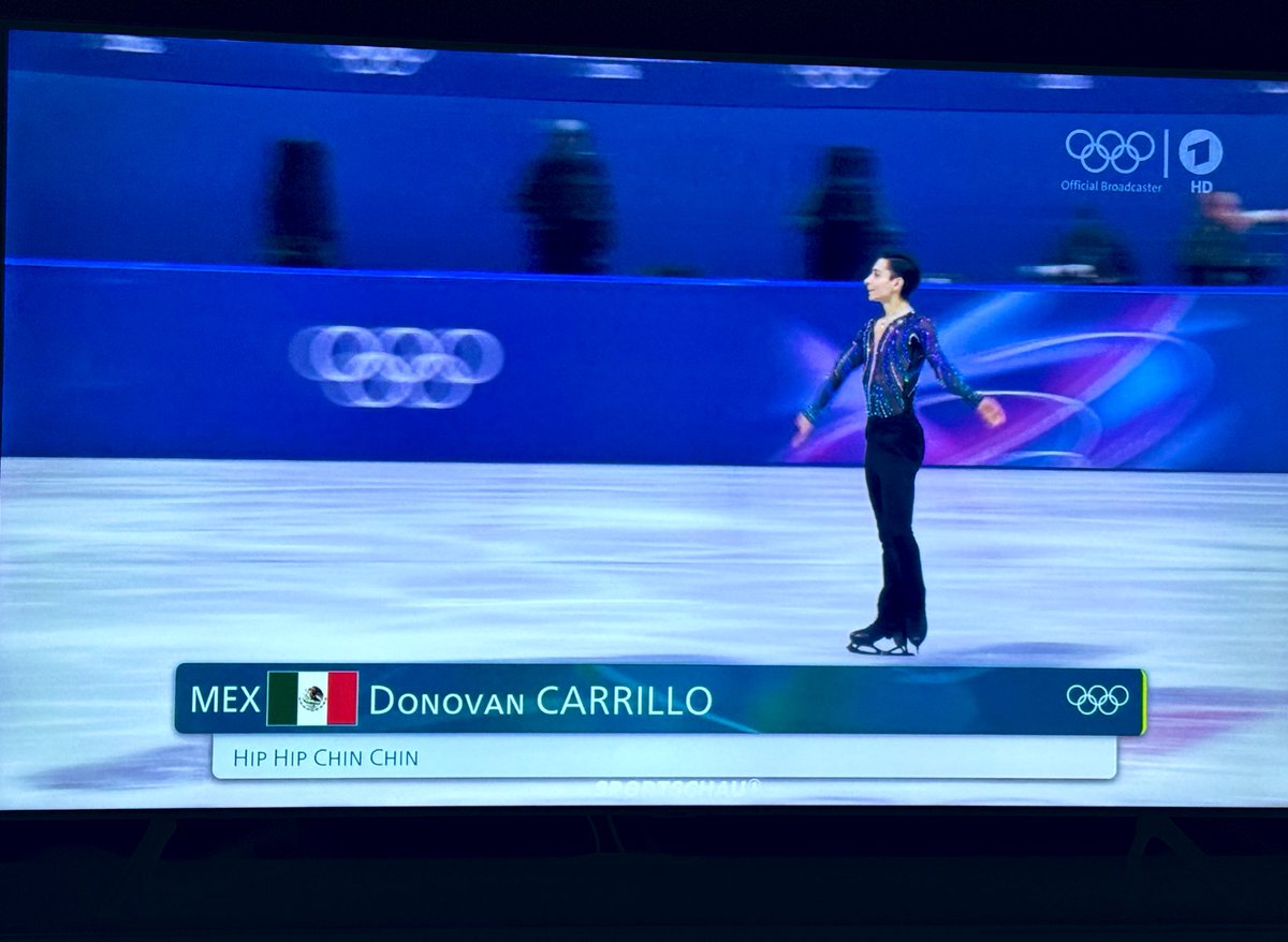 Vanmoli's tweet photo. Venga ! #DonovanCarrillo https://t.co/WsiOsKKMnm