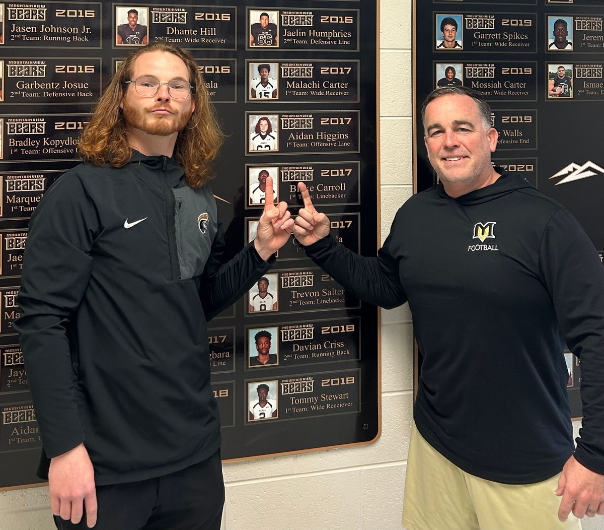 Mountain View Bears Football tweet media