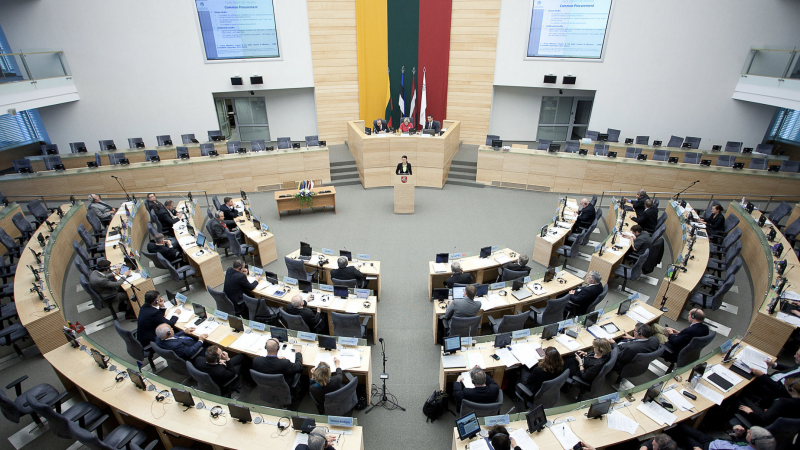 VonPritzwald's tweet photo. Marszałek litewskiego Sejmu (u nich też parlament nazywa się Sejm)  Juozas Olekas odmówił poparcia starań Donalda Trumpa o Pokojową Nagrodę Nobla.
Czarzasty zatem poruszył lawinę, zwłaszcza, że Estonia,Norwegia i Szwecja za chwile maja ogłosić to samo.
Myślę, że środkowego palca pomarańczowemu pokaże znacznie, znacznie więcej państw, zwłaszcza europejskich...