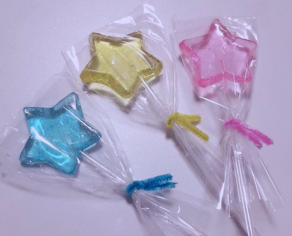 amigyurumi's tweet photo. How pinterest sees me

Kpop idol
Animal
Drink
Candy https://t.co/0duEa0veap