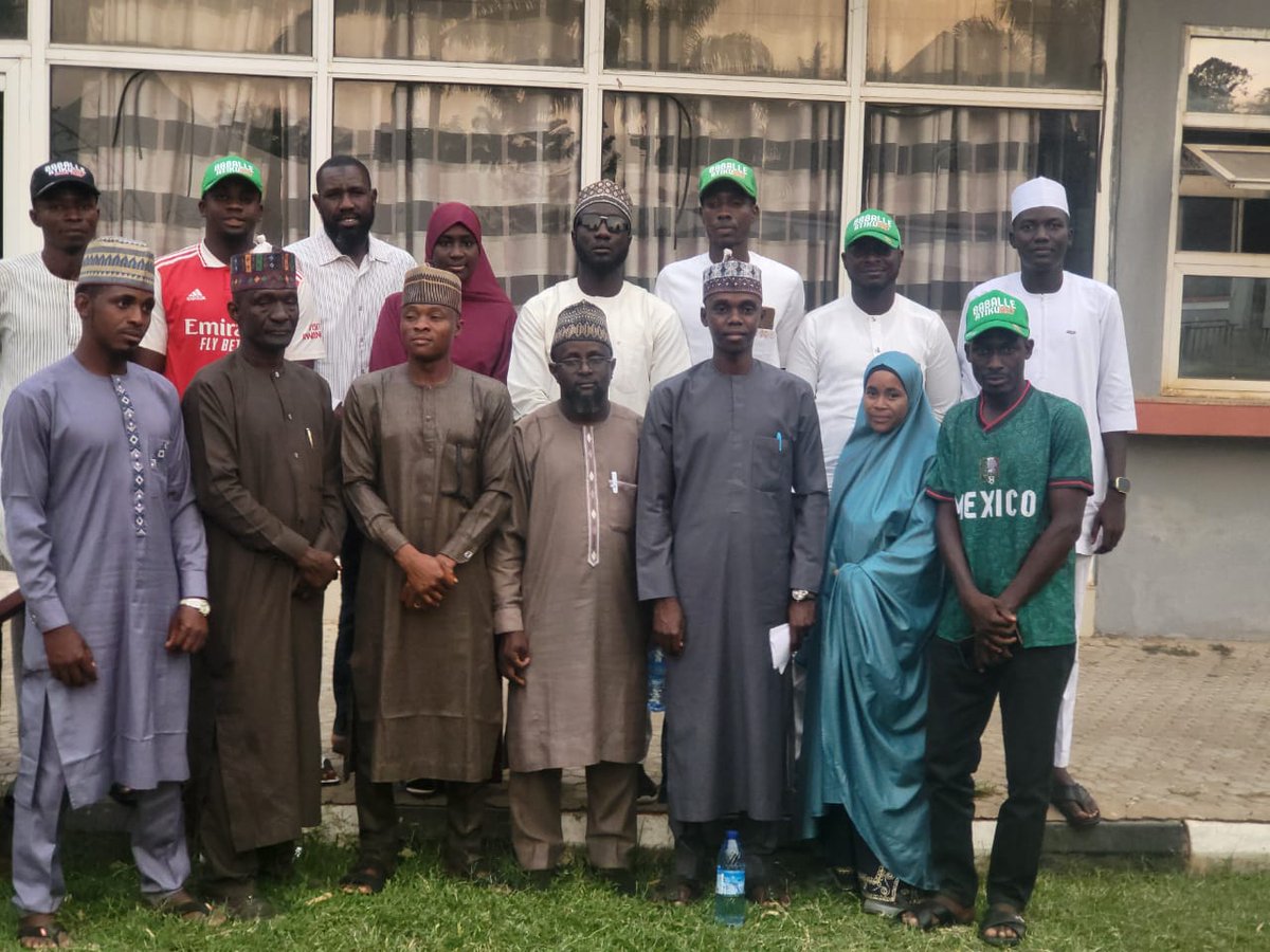 sir_meen1's tweet photo. Canvassing for @PeterObi 

It's time for serious business,Obi is coming https://t.co/FOSMYGu4JB