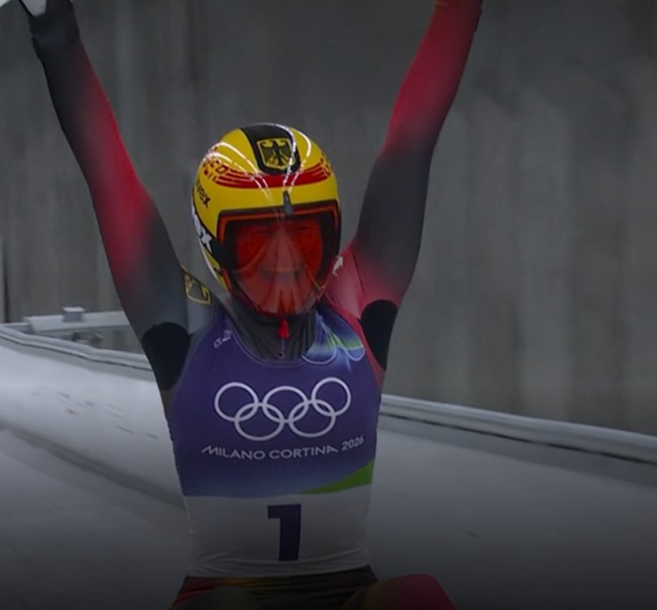 VPick_'s tweet photo. JULIA TAUBITZ @ 3.25 ✅🇩🇪🛷

Mais oui !!!! Quel cadeau Julia a ATOMISE la concurrence sur la Luge 🚀

Il fait plaisir celui-ci, du soutien ? 💙 https://t.co/blcFGnE0q0
