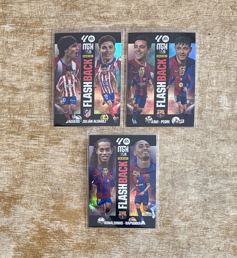 2025-26 Megacracks Flashback

Ronaldinho / Raphinha - $4

Xavi / Pedri and Alvarez / Aguero - $3 each

*See pinned tweet for shipping, etc
Stack min $10
#TSSS #GiuntaStack
