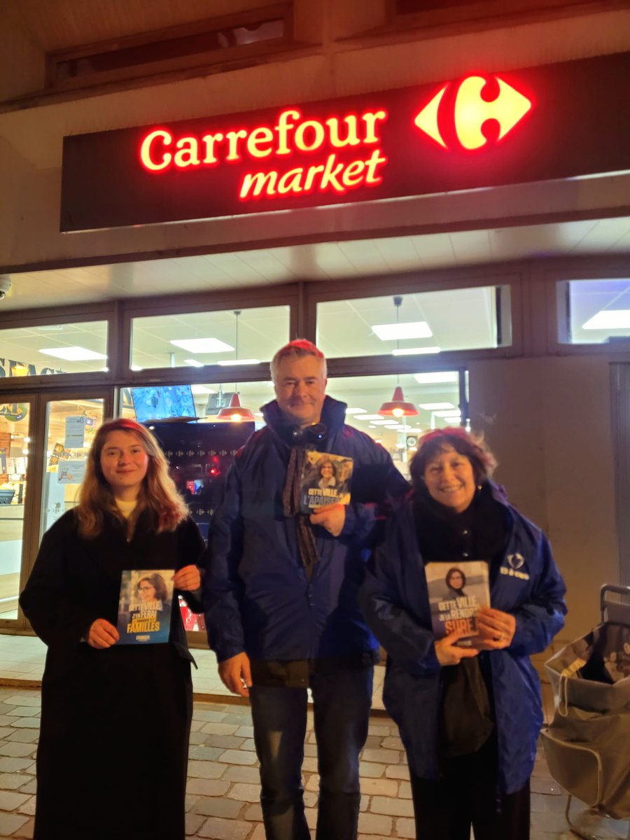 chang_hua's tweet photo. #ParisVaChanger avec #ChangerParis cc @ElusMoDemParis & @GpeChangerParis #ForSure ✌️😎👍
Les 15 & 22 mars prochains #JeVoteUtile pour le #Rassemblement et l'#Alternance @datirachida et @jb_olivier
cc @MoDem75013 @MoDem_Paris @JDemParis https://t.co/FRAOI1eme9