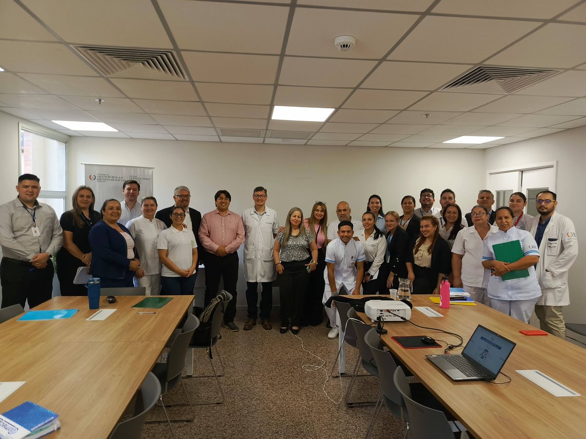 anchymartinez's tweet photo. 🏥💪🏼 Acompañamos una capacitación sobre el #MECIP en el Hospital General de Itapúa, fortaleciendo la gestión interna y la calidad de atención. Una herramienta clave para una administración ética, eficiente y al servicio de la comunidad. 👏🏼 https://t.co/irdDElwjYh