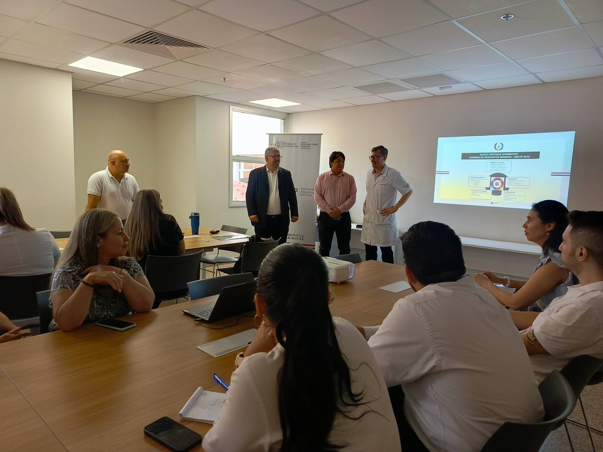 anchymartinez's tweet photo. 🏥💪🏼 Acompañamos una capacitación sobre el #MECIP en el Hospital General de Itapúa, fortaleciendo la gestión interna y la calidad de atención. Una herramienta clave para una administración ética, eficiente y al servicio de la comunidad. 👏🏼 https://t.co/irdDElwjYh