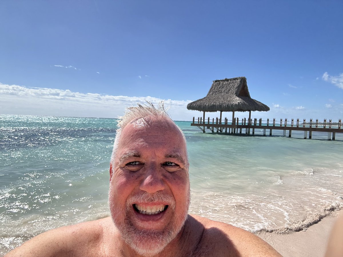 ZenChipshot's tweet image. Not a care in the world…