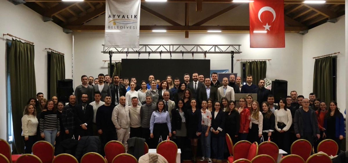 Kıyı Ege Belediyeler Birliği olarak Bölgesel Eğitimlerimiz” kapsamında Ayvalık’ta buluştuk.
Kıyı Ege Belediyeler Birliği olarak ev sahipliğinden dolayı başta Encümen üyemiz Ayvalık Belediyemize, Sn.Mesut Ergin başkanımıza ve tüm katılımcı belediyelere teşekkür ediyoruz <a href="/ahmetaras/">ahmet aras</a>