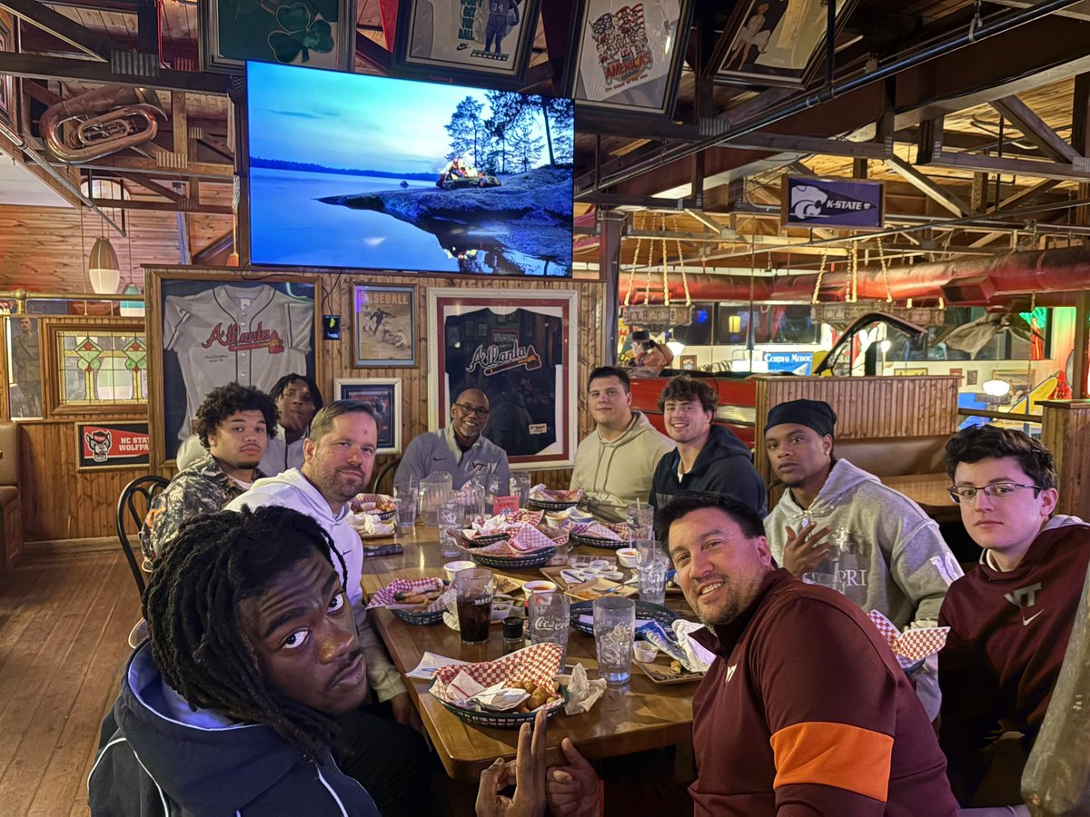 Coachcrist1's tweet photo. Thanks to @macados Blacksburg for hosting us for dinner with part of the Hokie family last night. @HokiesFB https://t.co/EoweOjL7Gv