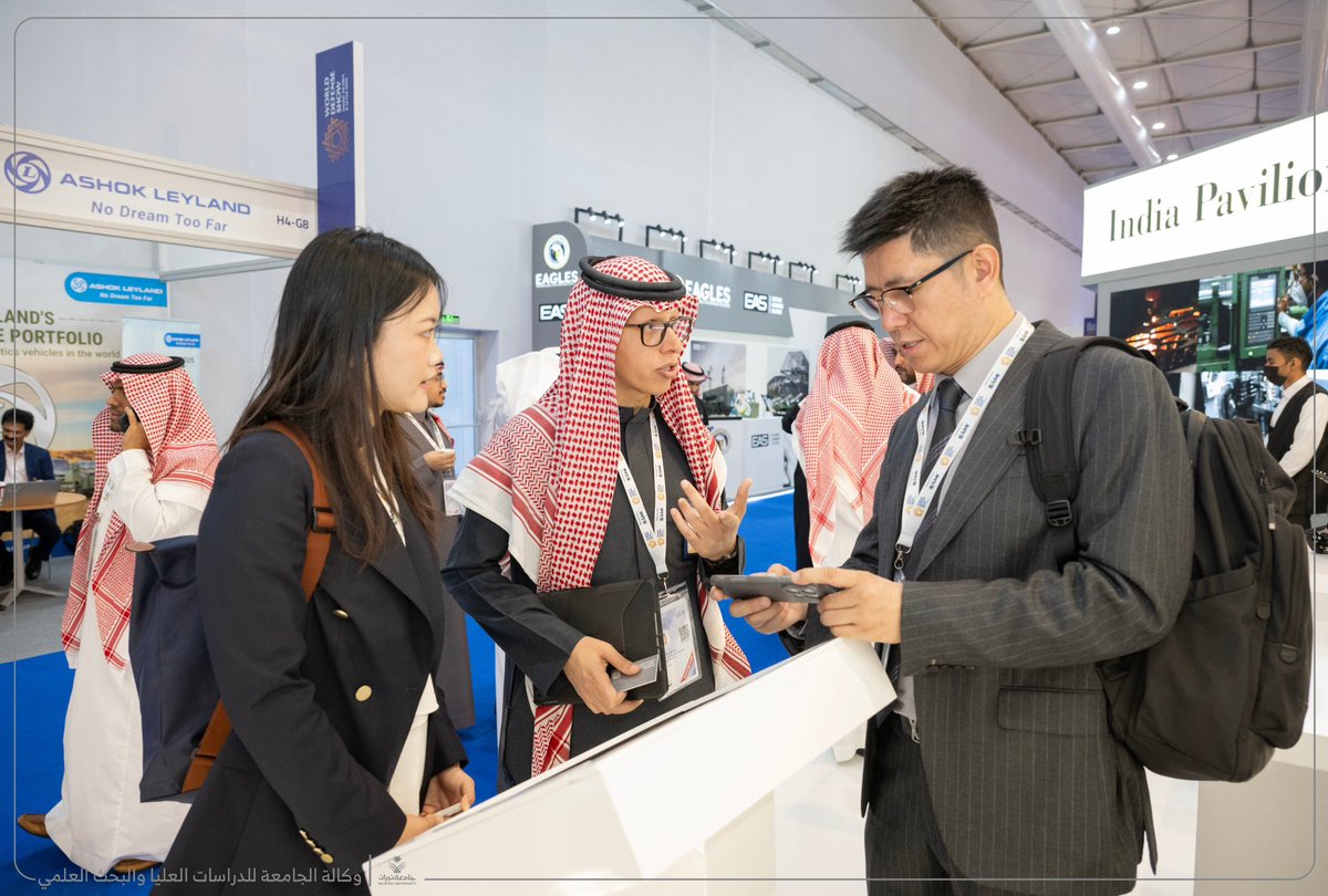 Najran_Univers's tweet photo. تفاعلٌ نوعي في جناح #جامعة_نجران بـ #معرض_الدفاع_العالمي_2025، وأسئلة دقيقة حول القياس والتحقق والتوسع في تطبيقات الذكاء الاصطناعي.

#مستقبل_التكامل_الدفاعي
#WDS2026 #DEFENSE https://t.co/aznCokhkTh
