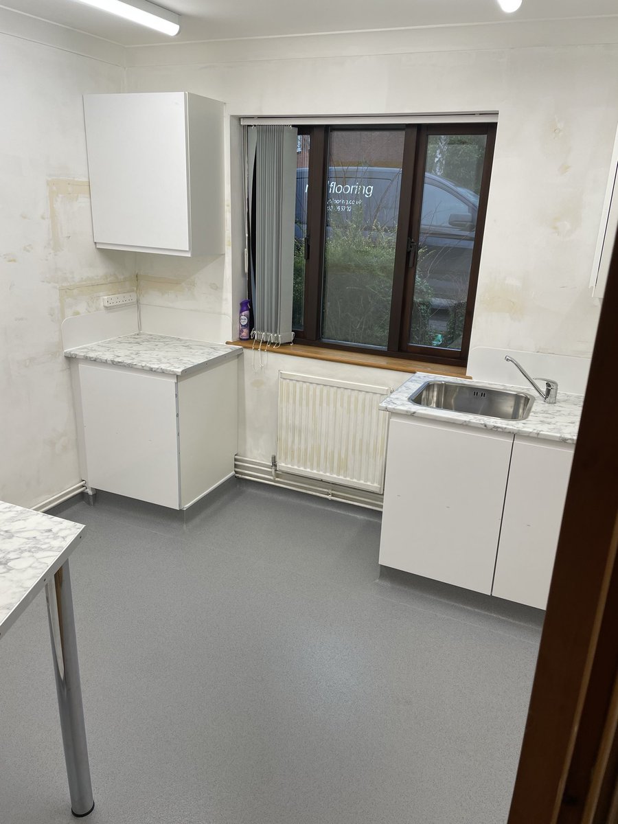 mjcfl00ring's tweet photo. @Polyflorltd Polysafe safety flooring on @FBallUK smoothing compound and adhesive
https://t.co/OHO5Erptew
Dental Surgery / Norfolk
#norwich #flooring #norfolk #polyflor #norwichflooringcontractor #teamfball #norwichfloors #norwichsafetyfloors #norwichfloorfittingservice https://t.co/00vh4Ia3Ix