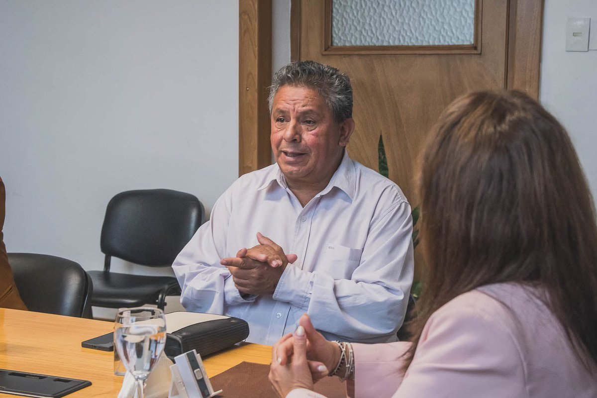 alejarod72's tweet photo. Hoy recibí al intendente de San José, departamento Santa María (Catamarca), Prof. José Antonio Gómez, junto a parte de su equipo, para compartir una jornada de intercambio y trabajo conjunto. https://t.co/zRAKxhQBkE