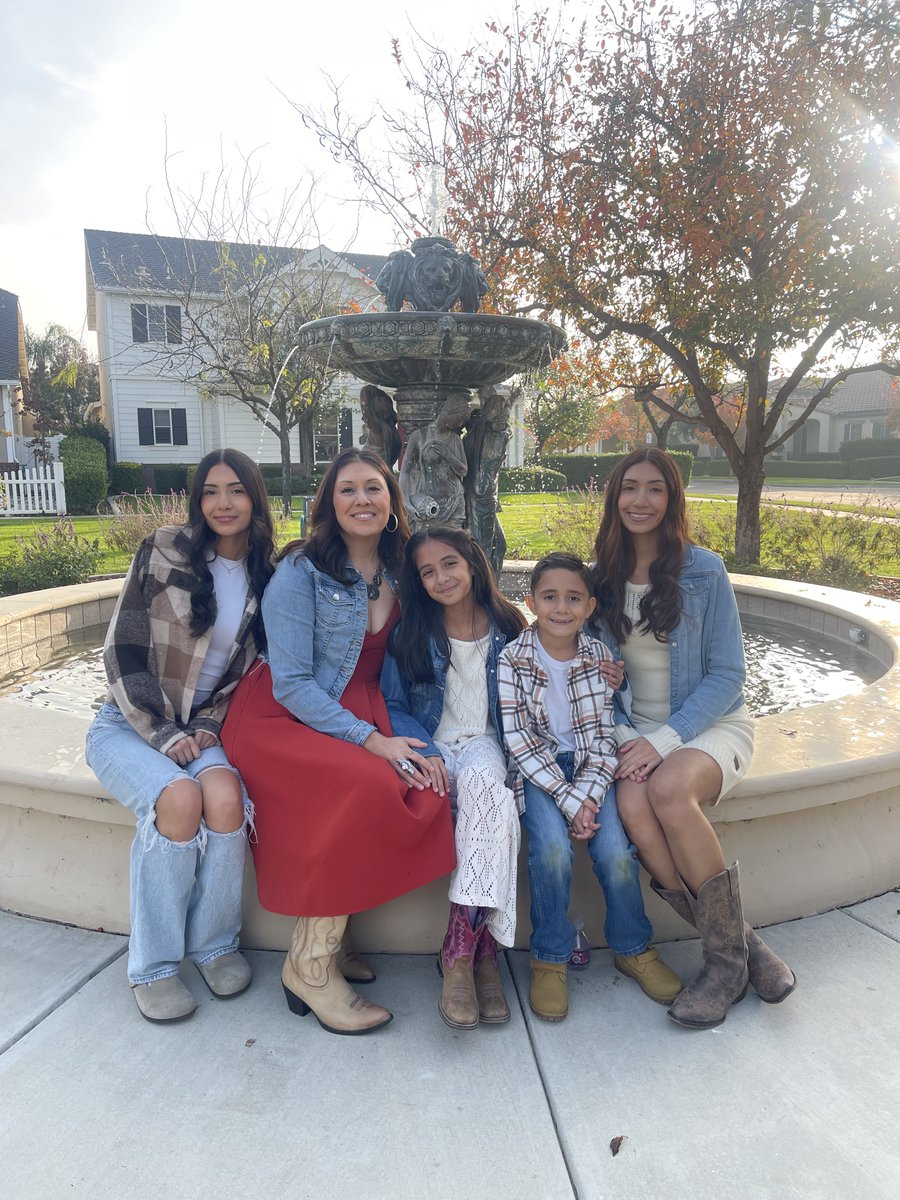 🎉Congratulations to Andrea!🎉
Andrea is the winner of our Harlem Globetrotters Instagram contest! ⛹️‍♀️

❤️Thank you to all who participated, shared, and commented! Stay tuned for future opportunities to win great prizes! A BIG thank you to our contest sponsors!