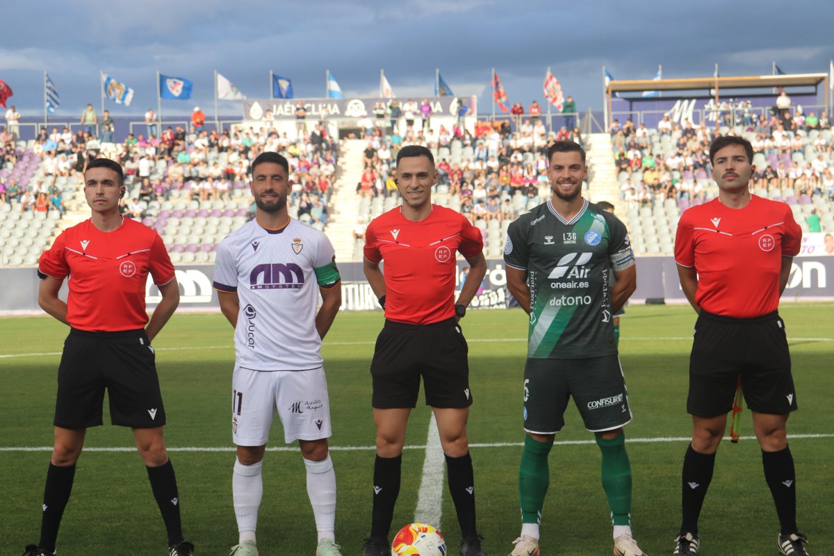 𝐂𝐎𝐌𝐔𝐍𝐈𝐂𝐀𝐃𝐎 🔵 | #XerezDeportivoRealJaén

El Xerez Deportivo FC y el <a href="/RealJaenCF/">Real Jaén C.F.</a> han alcanzado un acuerdo para elevar a la <a href="/rfef/">RFEF</a> la propuesta de disputar el encuentro aplazado el miércoles 25 de febrero, a las 19:30 horas en Chapín.

Dicho partido, que debía disputarse