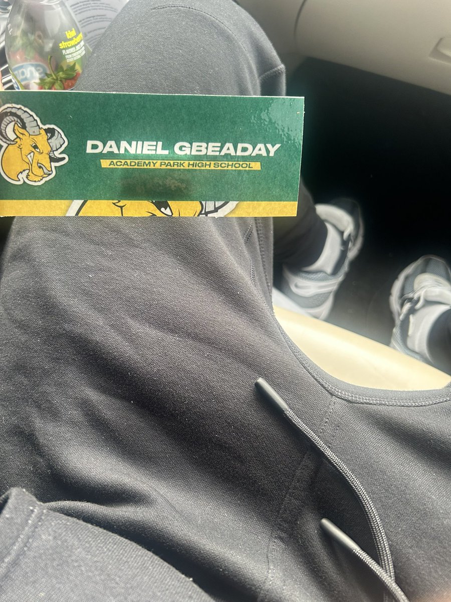 (D)aniel (G)beaday💪🏾🏈 tweet media