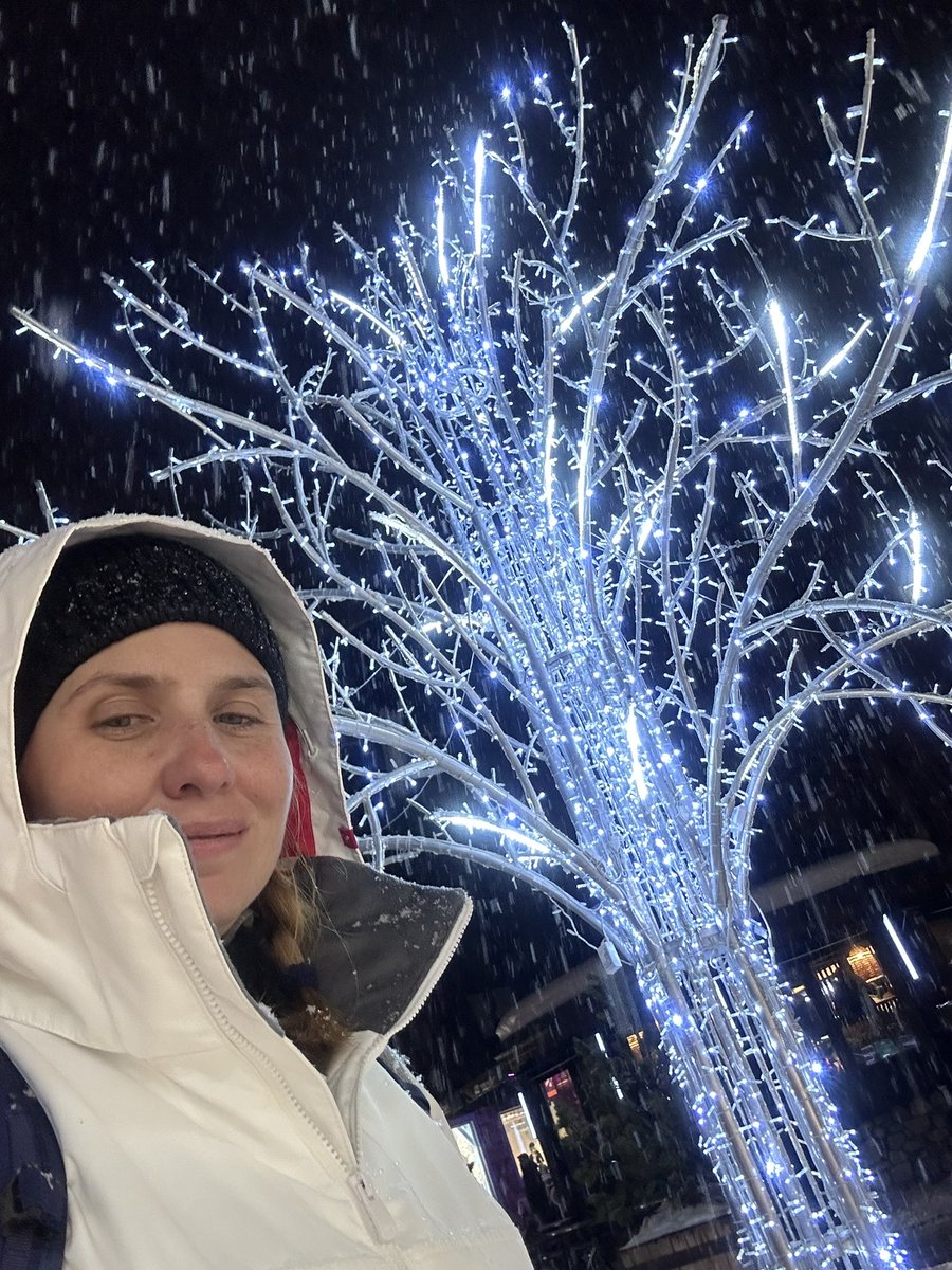 Alex ♐️☢️❄️✈️ tweet media