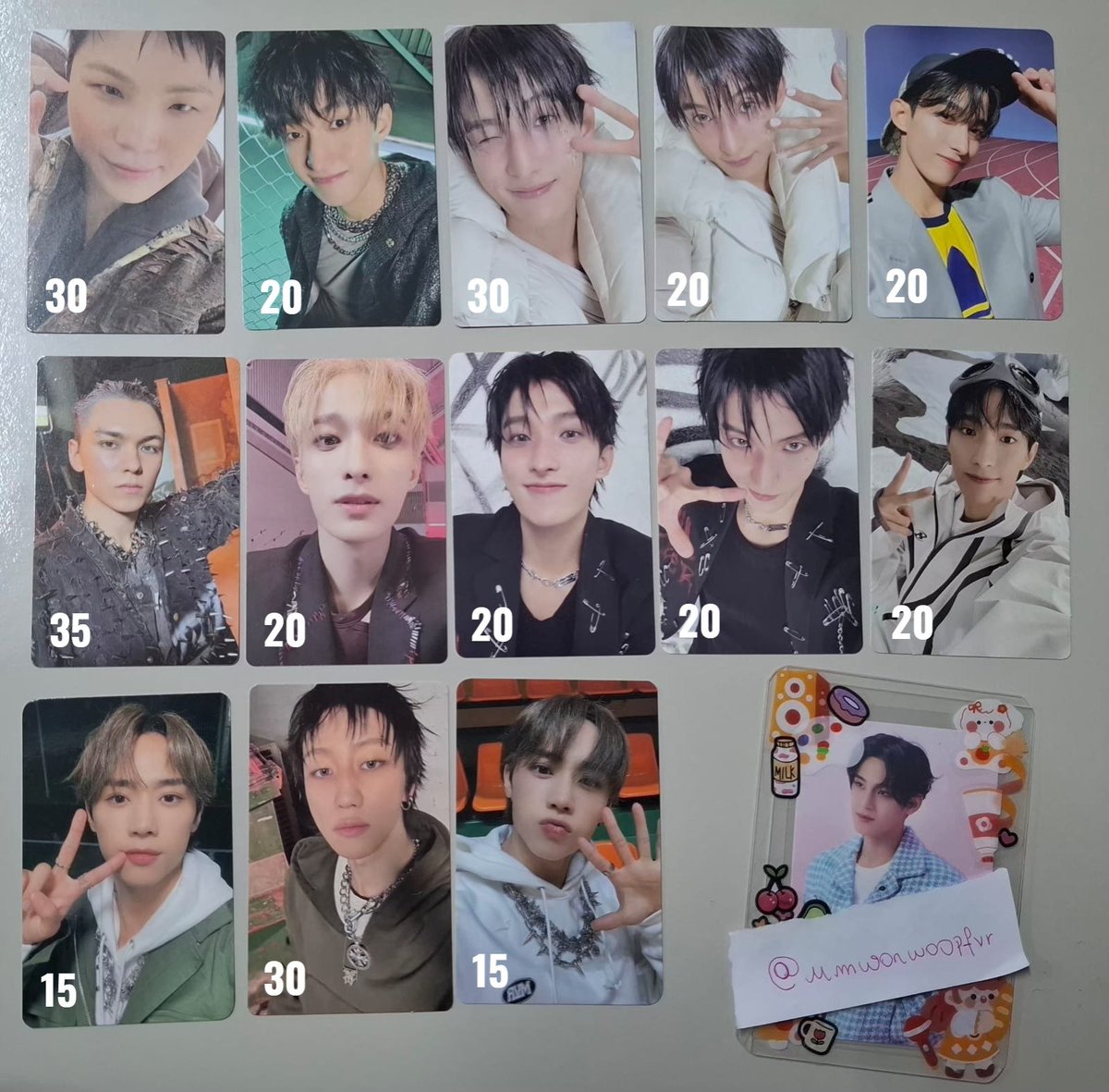 umwonwoopfvr's tweet photo. VENDA/VENDO SEVENTEEN THE BOYZ 
valores na foto + frete (r$13) 
todos em mãos. 
mando vídeo no privado.
envio em até 1 semana. https://t.co/5GKC0vXZtu
