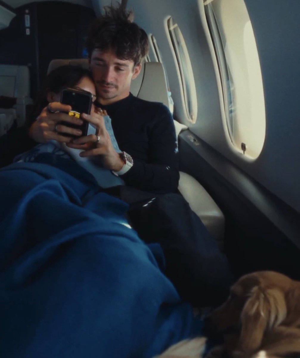 -ayer soñé con vos
+y que soñaste?
-no nada, no me acuerdo