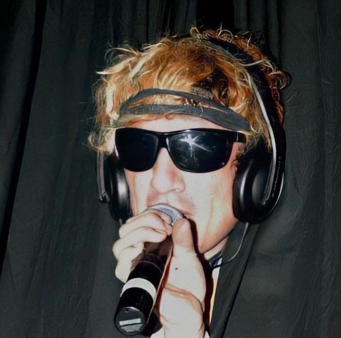 Como extraño salir por las mañanas
A fumar bajo el sol con el Therian