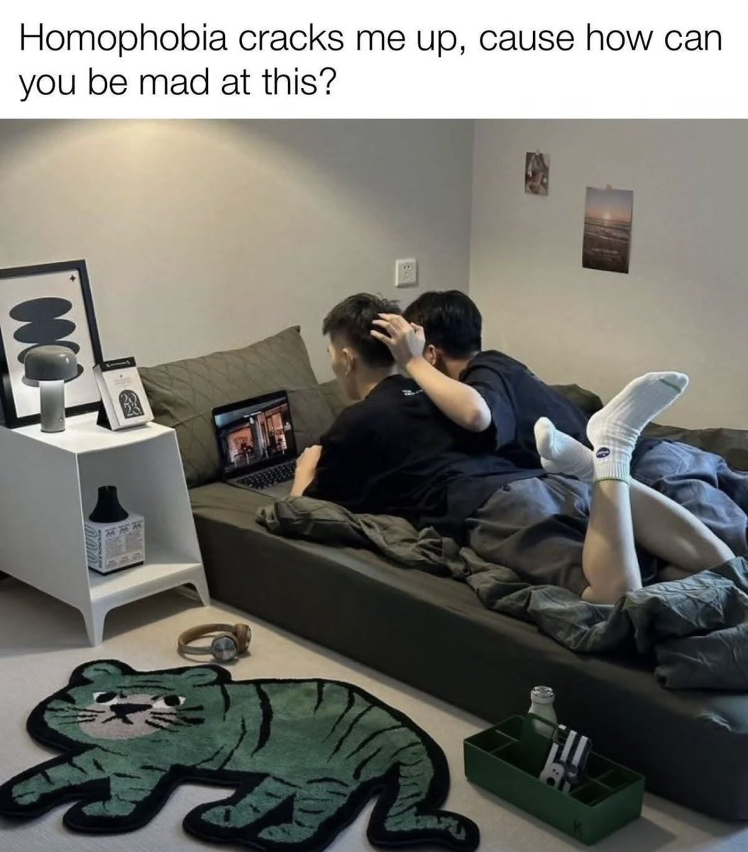 G ☆ (@thepopedit) on Twitter photo 