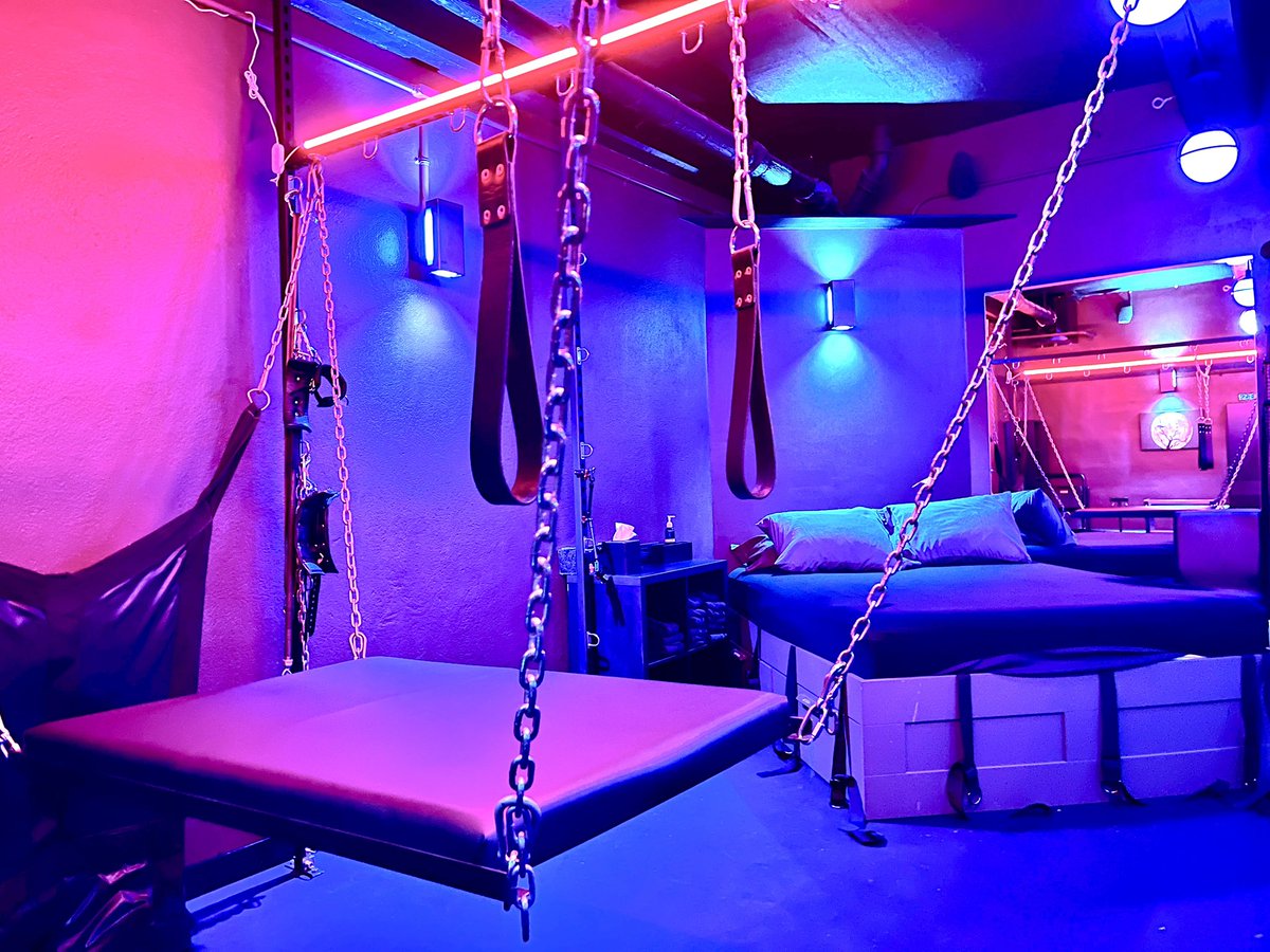 Seattle Dominatrix ~ Domina Jane tweet media