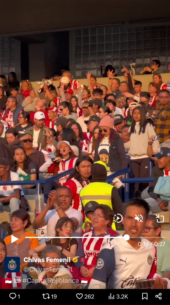 "Salimos ayer en la portada" encuentre usted a nuestros colaboradores, ayer en C.U ⚽🏟️