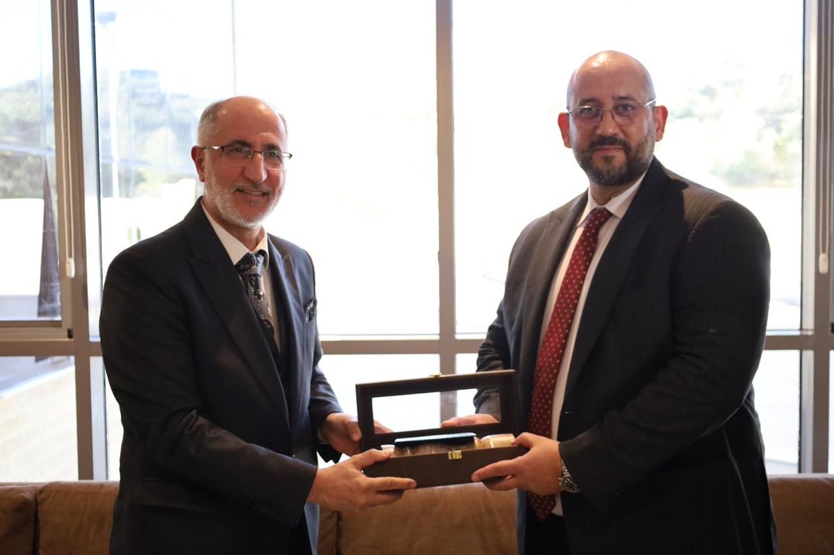 Honoured to meet Mr. Samer Al Hussein, Advisor to the Minister of Interior of Syria. We discussed mutual cooperation and how IOM can contribute to national efforts in border management.