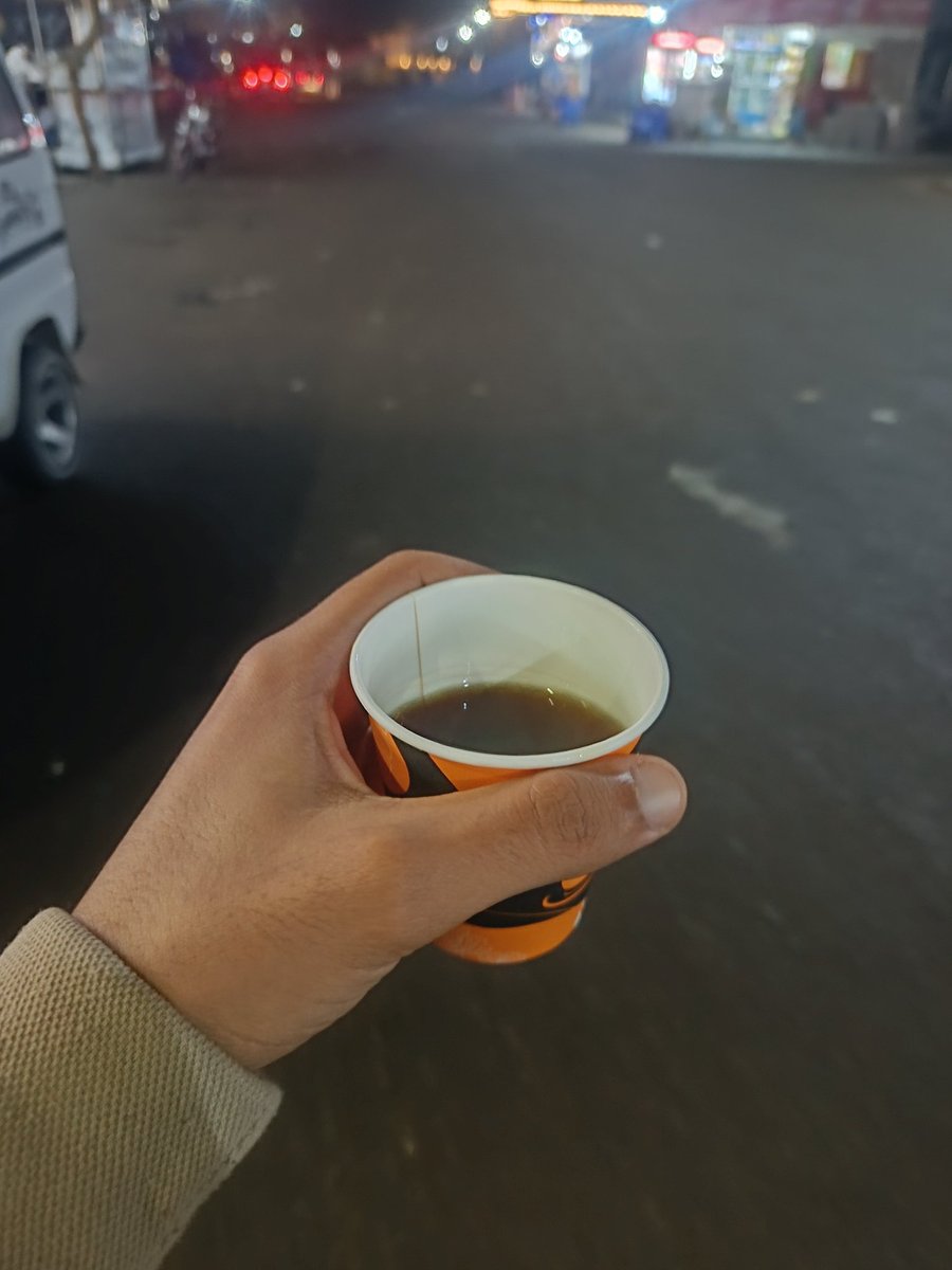 الشاي من النعيم المعجل في الدنيا والله