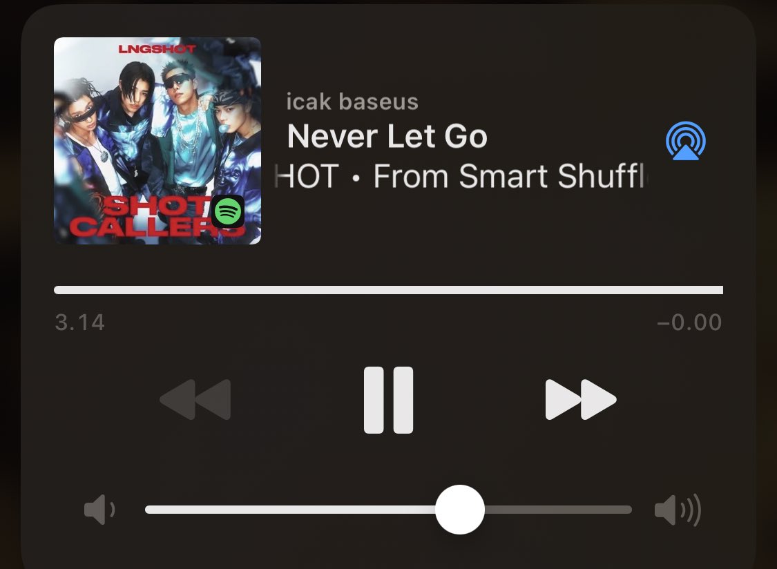 Aku udh muterin lagu ini doang dua jammm😭😭😭😭😭😭😭😭😭😭😭😭😭