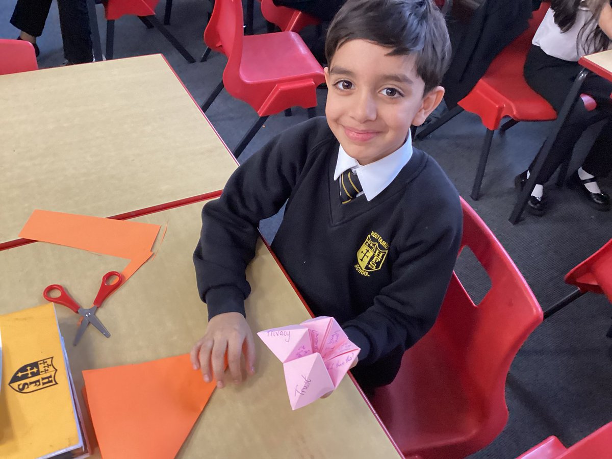 HolyFamily_Y3's tweet photo. Safer Internet Day 2026 ๐๐ป Today we learnt how to be Good Global Citizens, using AI as a tool for good and how this connects to our Catholic Social Teaching: Dignity of the Human Person. Treating everyone online with respect, care, and kindness.#ComputingHFB10 #CSTHFB10 https://t.co/4Wc7H9ITRq