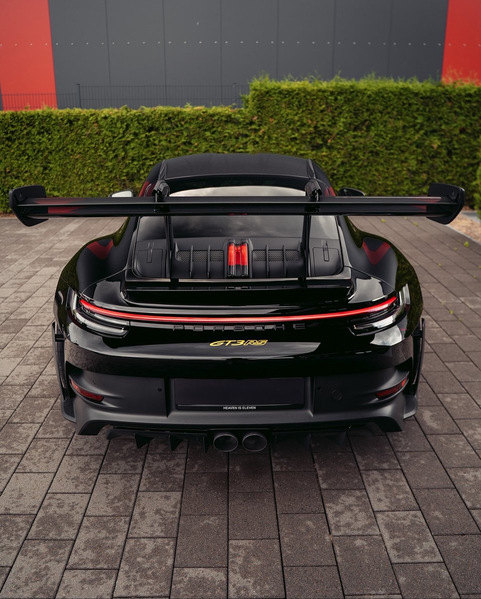 Venosier's tweet photo. GT3 RS 🖤 https://t.co/NM4aaPlg68