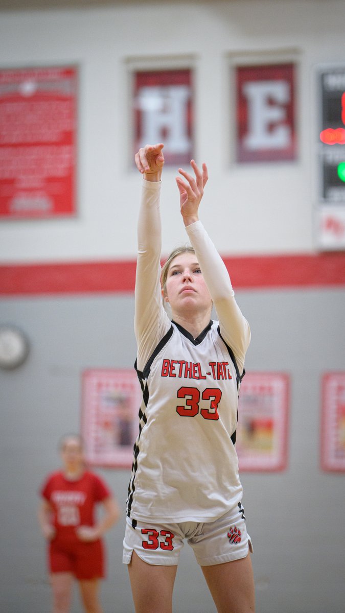 ClerSunSports's tweet photo. IN THIS WEEK'S @ClermontSun: This week's Athlete of the Week. @bethelTsports 
https://t.co/N9BaDbkCSA https://t.co/HbwrIacjzs