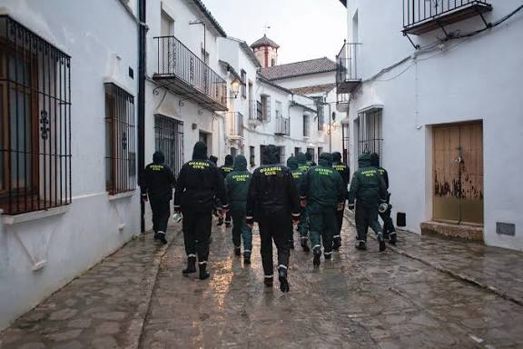 Desde <a href="/AUGC_Cadiz/">AUGC Cádiz</a> queremos poner en valor el extraordinario trabajo de los compañeros en estas difíciles semanas, especialmente de la 3° y 2° Compañía, por el gran esfuerzo realizado durante las inclemencias meteorológicas. Sin ser #ProfesionDeRiesgoYa.