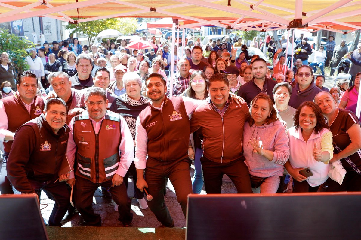 Adolfo_Cerqueda's tweet image. Menos escritorio, más territorio. 🫱🏻‍🫲🏼✅

Seguimos recorriendo el municipio, y ahora nos fuimos a platicar con las y los vecinos de la colonia 📍 Aurora, para mostrarles todo lo que estamos haciendo como parte del #PlanOrienteDelEstadoDeMéxico.

Me dio mucho saber que están al…