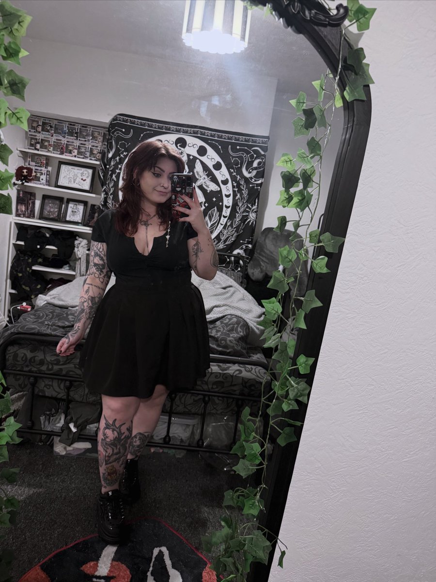 𝕸𝖔𝖔𝖓 🌙⛓🗡️ tweet media