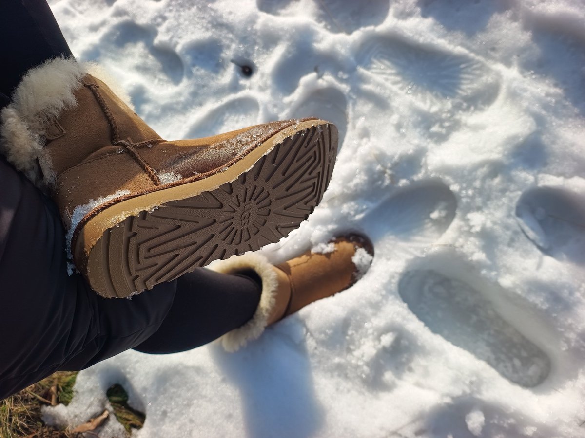 Nichts ist schöner als kuschelige Uggs ❤️‍🔥

uggboots stiefel boots lady findom fetisch göttin schoelover Schuhsohle Dreck Reiterin paypig Geldsklave Stiefellecker schuhfetisch zahlsklave Loser zahlsex stiefelherrin wellworn stiefelliebe schuhliebhaber Stiefelknecht Lederstiefel