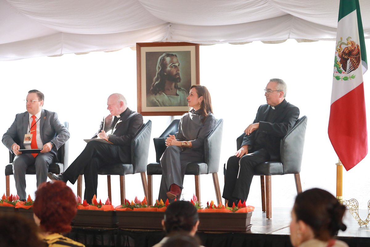 Fue un verdadero honor contar con la presencia del Padre Juan José Pérez-Soba, quien nos visitó desde la sede central en Roma y compartió su amplia experiencia en Teología Moral y en el acompañamiento a las familias, enriqueciendo profundamente este encuentro.