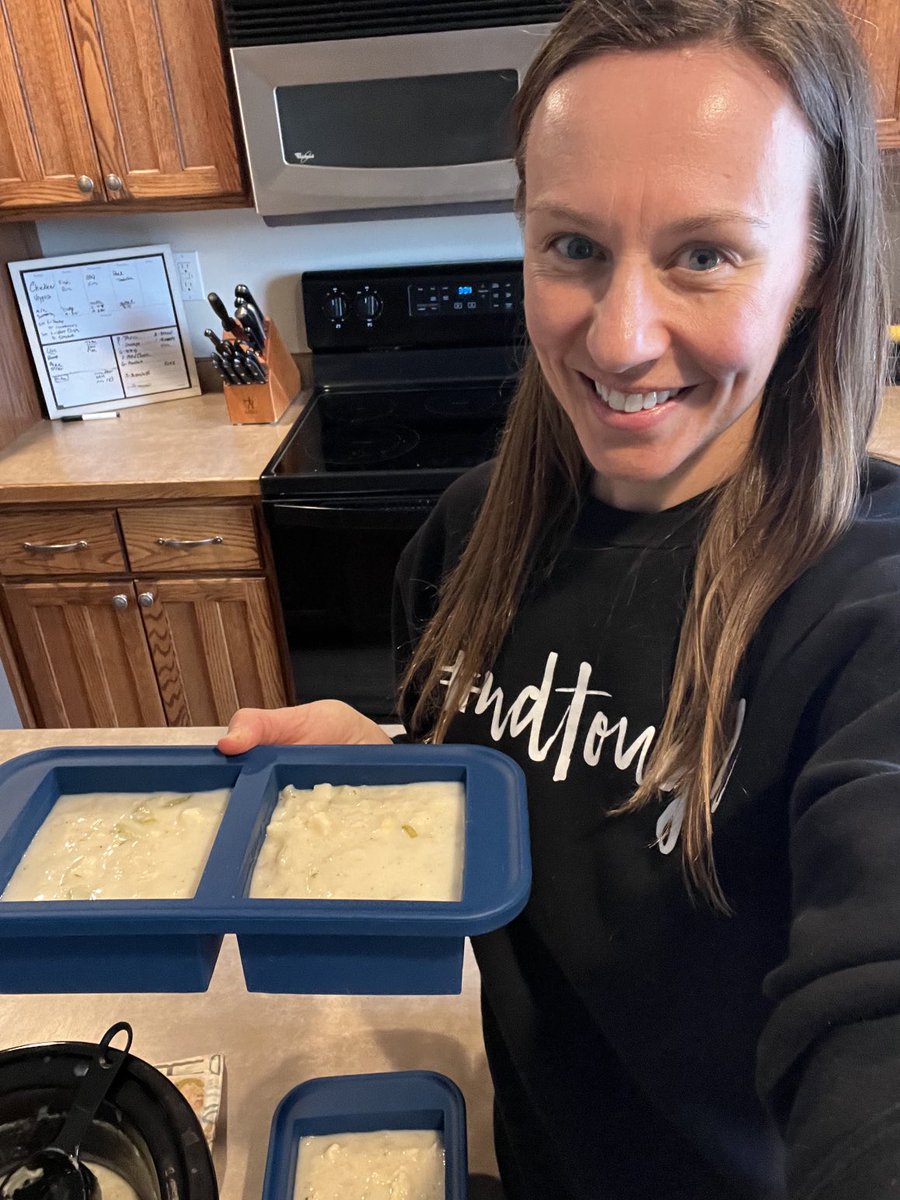 LindsayIRL's tweet image. One of my fave food preps is a big batch of nourishing, veggie-packed soup. I’m souper excited to use my new ⁦@SouperCubes⁩ (see what I did there?!) to make it easier!

This week’s: potato w/cauliflower &amp;amp; celery 😋

#marathontraining #nutrition #foodprep #wellness #healthy
